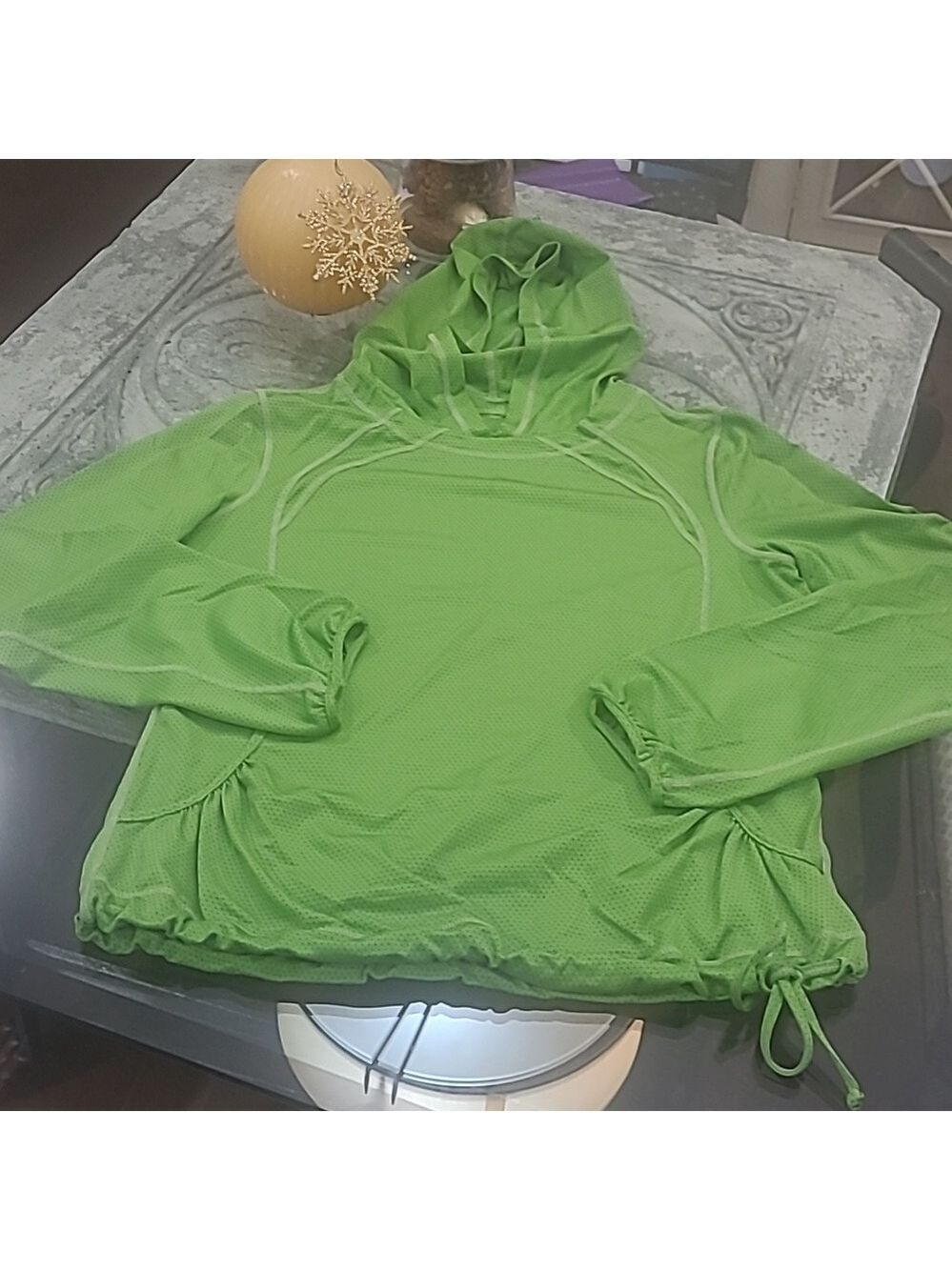 LULULEMON ATHLETICA WOMEN'S PULLOVER HOODIE MEDIUM SIZE LIKE NEW